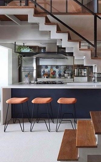 Bruna Barstool